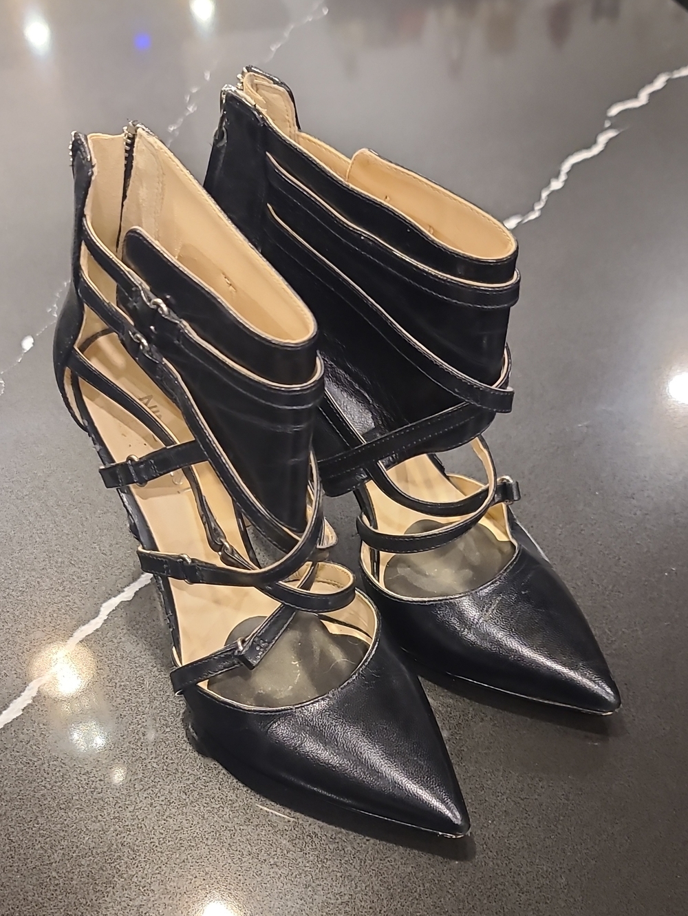 Nine West Strappy Sexy Heels Zip Back Black Sz 5